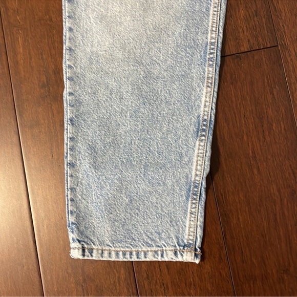 Zara classic mom fit high rise jeans - Picture 3 of 11